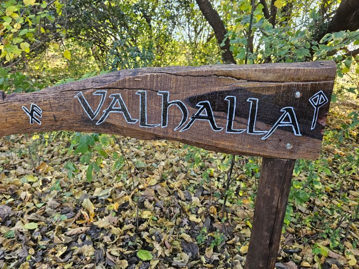 The hand-carved Valhalla sign at Craffenheim